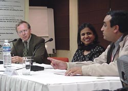 Dr Alan C Lloyd, chairperson, CARB, Sunita Narain, Director, CSE, and Ajay Maken, Transport Minister, Delhi, at the interface